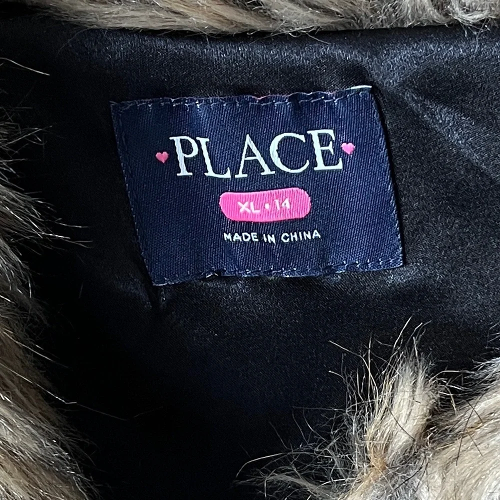 CHILDRENS PLACE Girls Faux Fur Vest XL